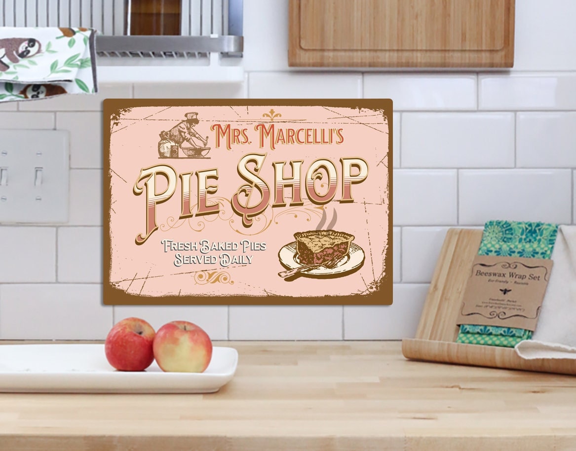 Personalized Pie Shop Gift Sign. Vintage Kitchen Wall Art. Great Gift for any baker. Gift for her, Vintage-style kitchen decor, Pies, Cakes
